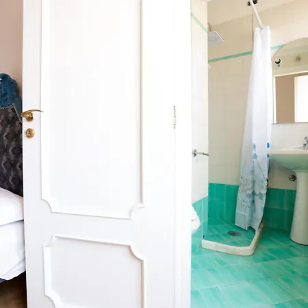 Riviera Di Chiaia 207