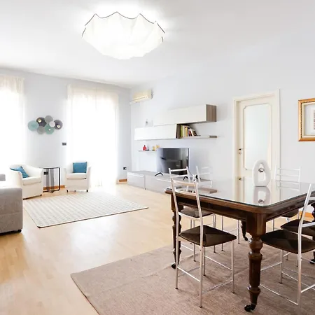 Riviera Di Chiaia 207 Neapol