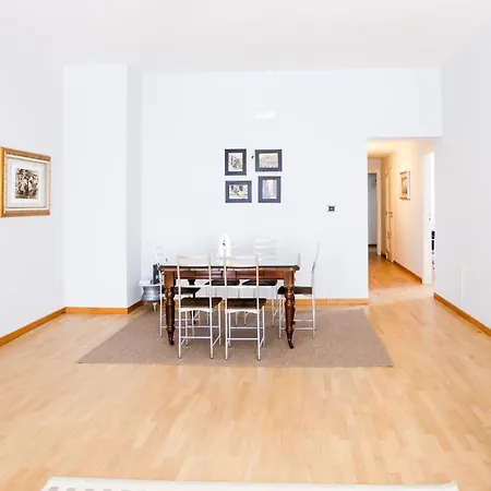 Riviera Di Chiaia 207 Neapol